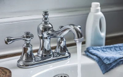 Wasserhahn richtig reinigen & pflegen – So bleibt er glänzend und kalkfrei