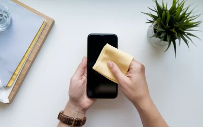 Smartphone richtig reinigen & pflegen – So bleibt es hygienisch & wie neu